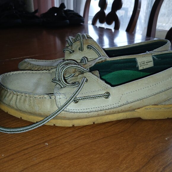 White leather boat shoes - Picture 3 of 5